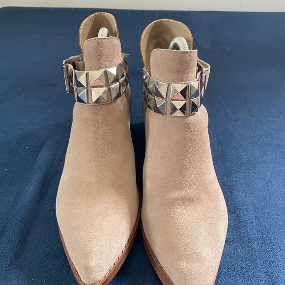 Steve Madden Zenna Taupe Leather Ankle Boots w/Silver Studs size 9.5M - Picture 6 of 11